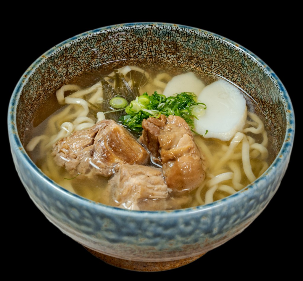 軟骨ソーキ沖縄生そば